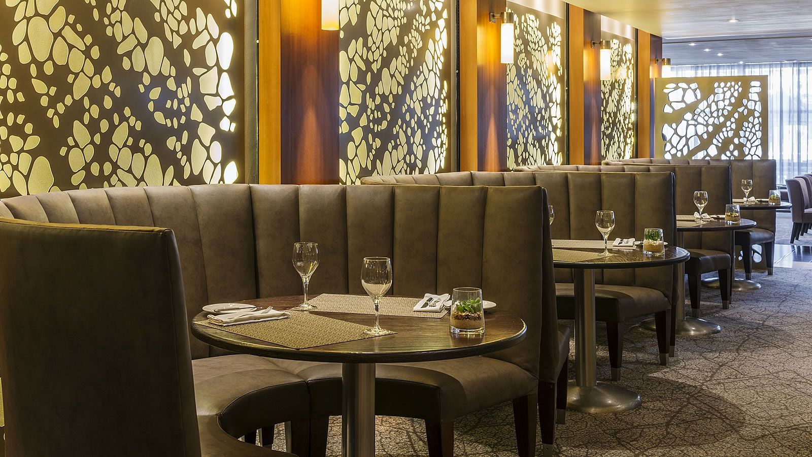 Restaurant Thirty7 Booths at The Westin Cape Town Brasserie Dining